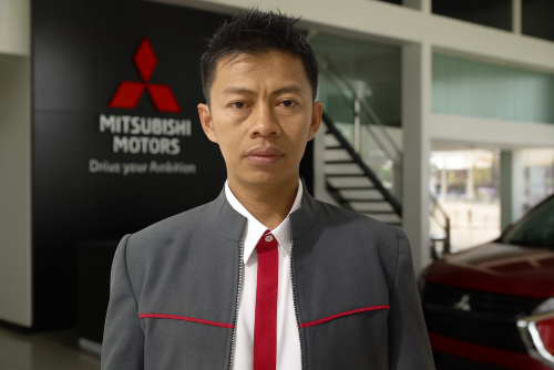 Sales Mobil  Mitsubishi Bandung 